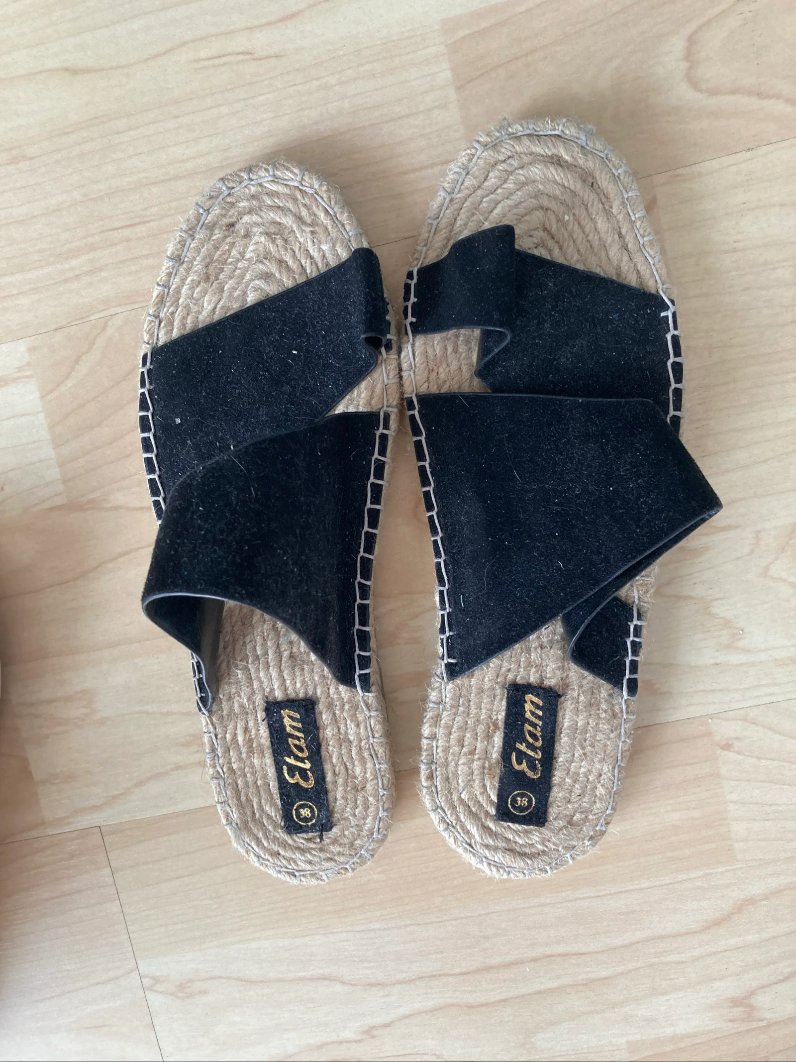 Très jolies mules taille 38